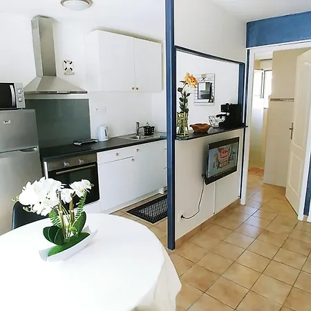 Caroline Apartment
